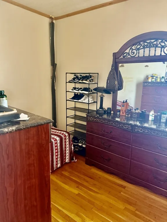 4 bed, 2 bath apartment for rent at 9 Newhall St Unit 1, Lowell — photo 11 of 26