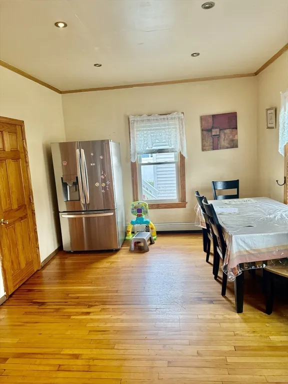 4 bed, 2 bath apartment for rent at 9 Newhall St Unit 1, Lowell — photo 3 of 26