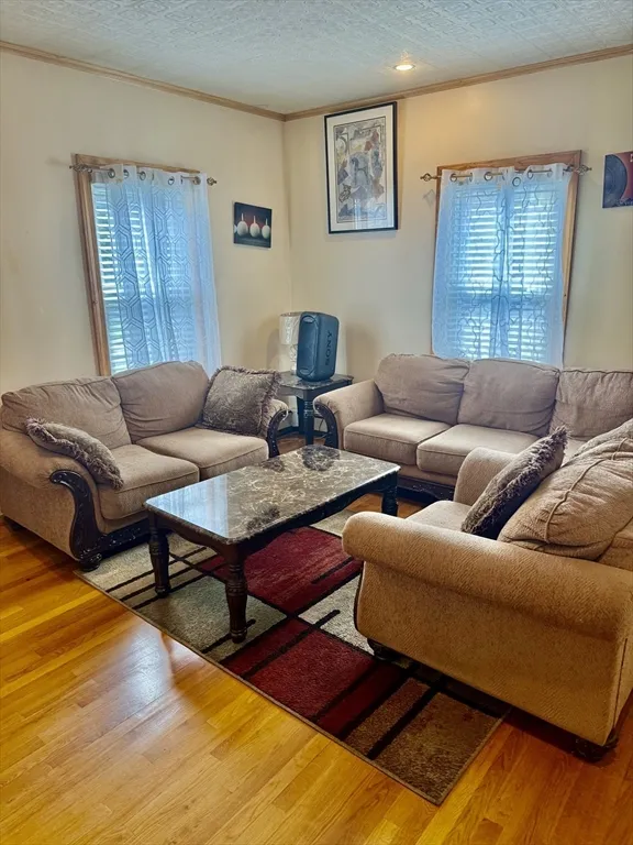 4 bed, 2 bath apartment for rent at 9 Newhall St Unit 1, Lowell — photo 18 of 26
