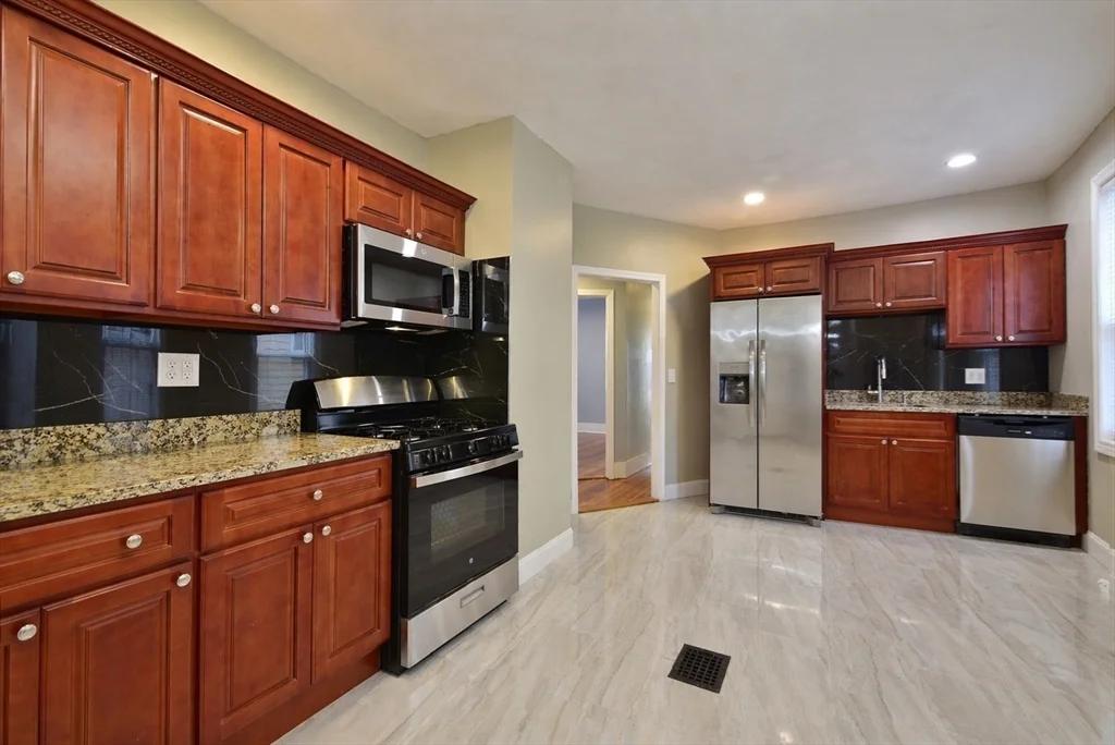 3 bed, 1 bath apartment for rent at 9 Nightingale St Unit 2, Dorchester — photo 4 of 14