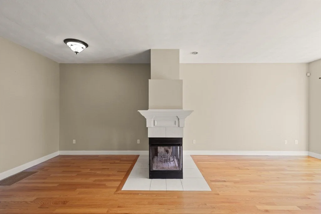 2 bed, 2 bath apartment for rent at 9 Nirvana Dr Unit 2E, Saugus — photo 5 of 25