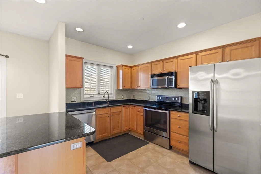 2 bed, 2 bath apartment for rent at 9 Nirvana Dr Unit 2E, Saugus — photo 9 of 25