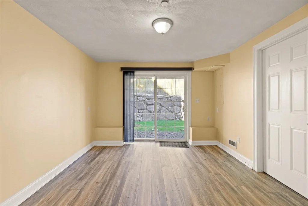 2 bed, 2 bath apartment for rent at 9 Nirvana Dr Unit 2E, Saugus — photo 22 of 25
