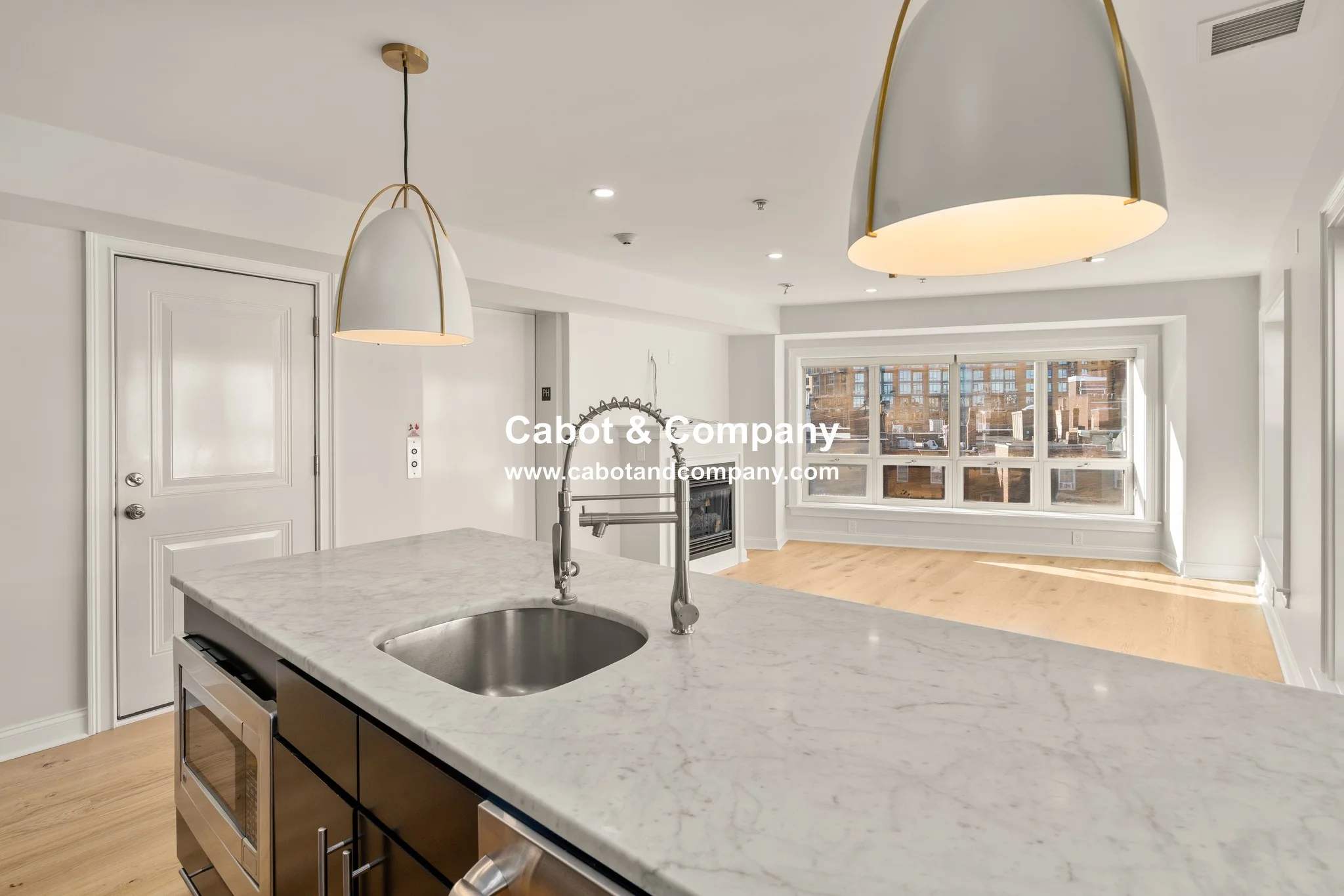 1 bed, 1 bath apartment for rent at 9 Margin St Unit Ph, North End — photo 3 of 12