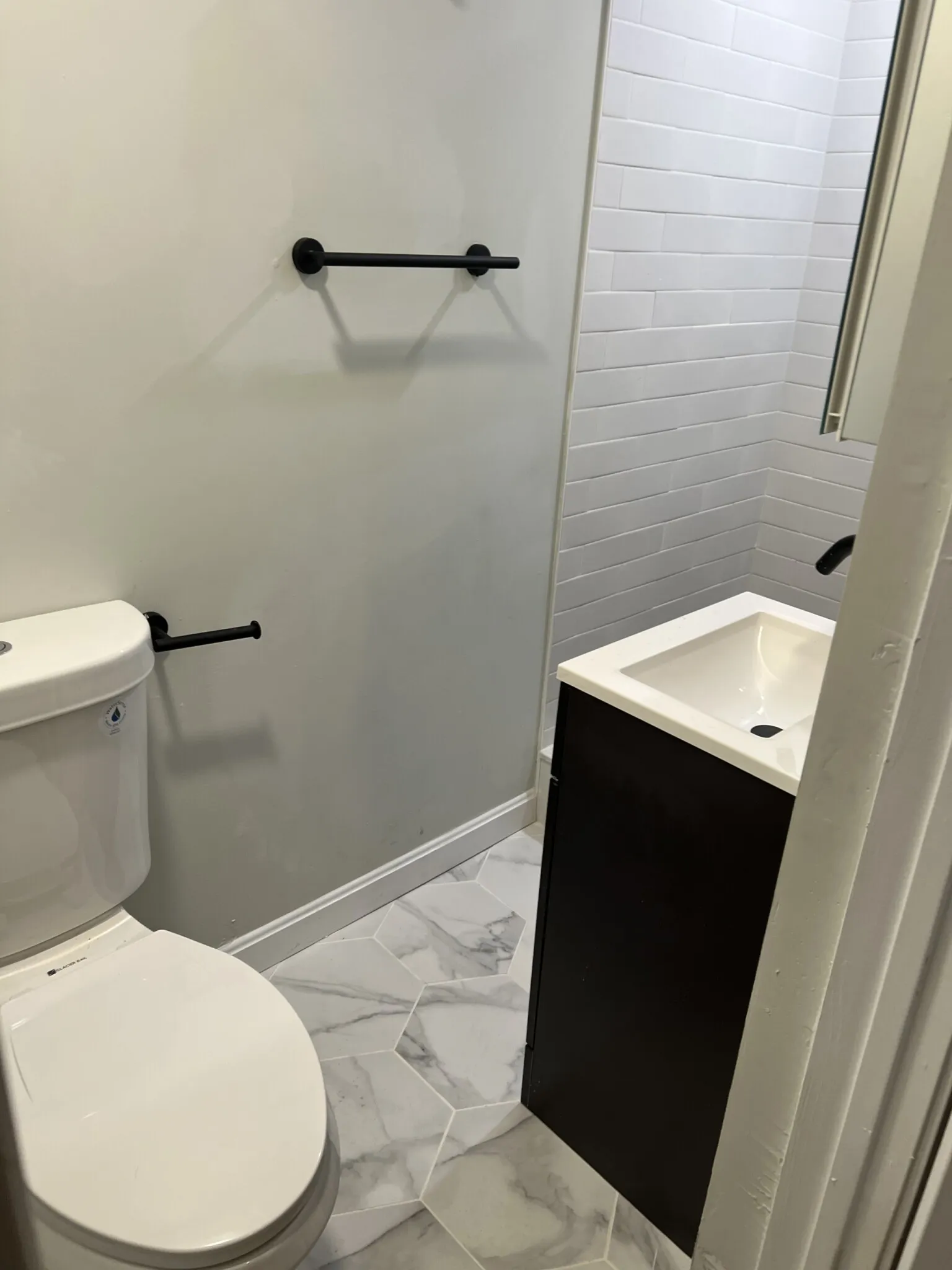 3 bed, 1 bath apartment for rent at 9 Noyes Pl Unit 2, North End — photo 28 of 30