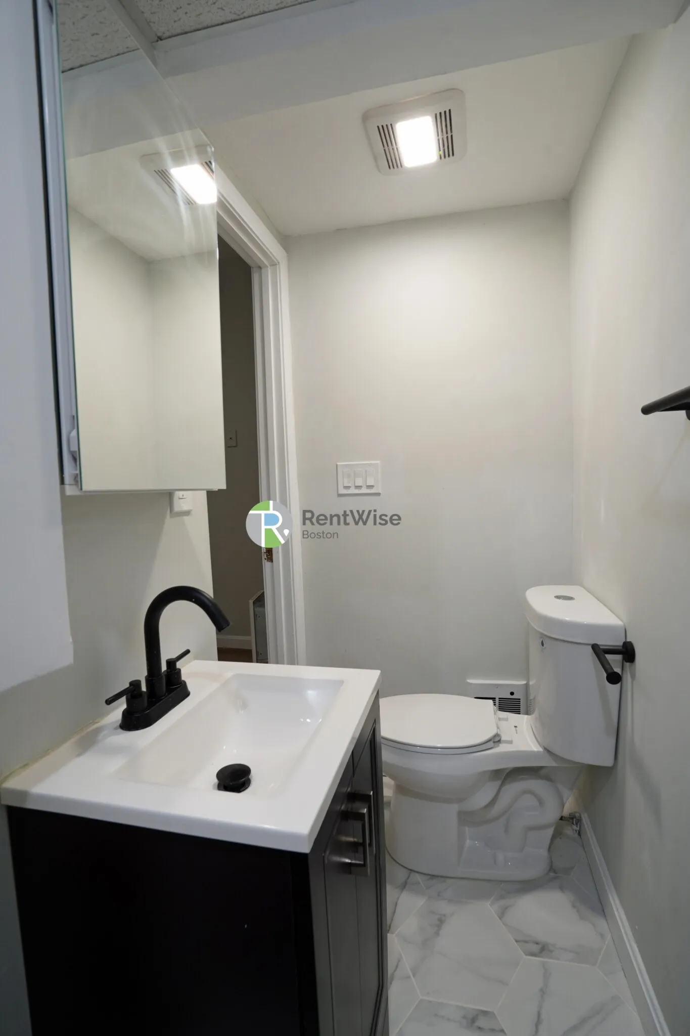 3 bed, 1 bath apartment for rent at 9 Noyes Pl Unit 2, North End — photo 12 of 30