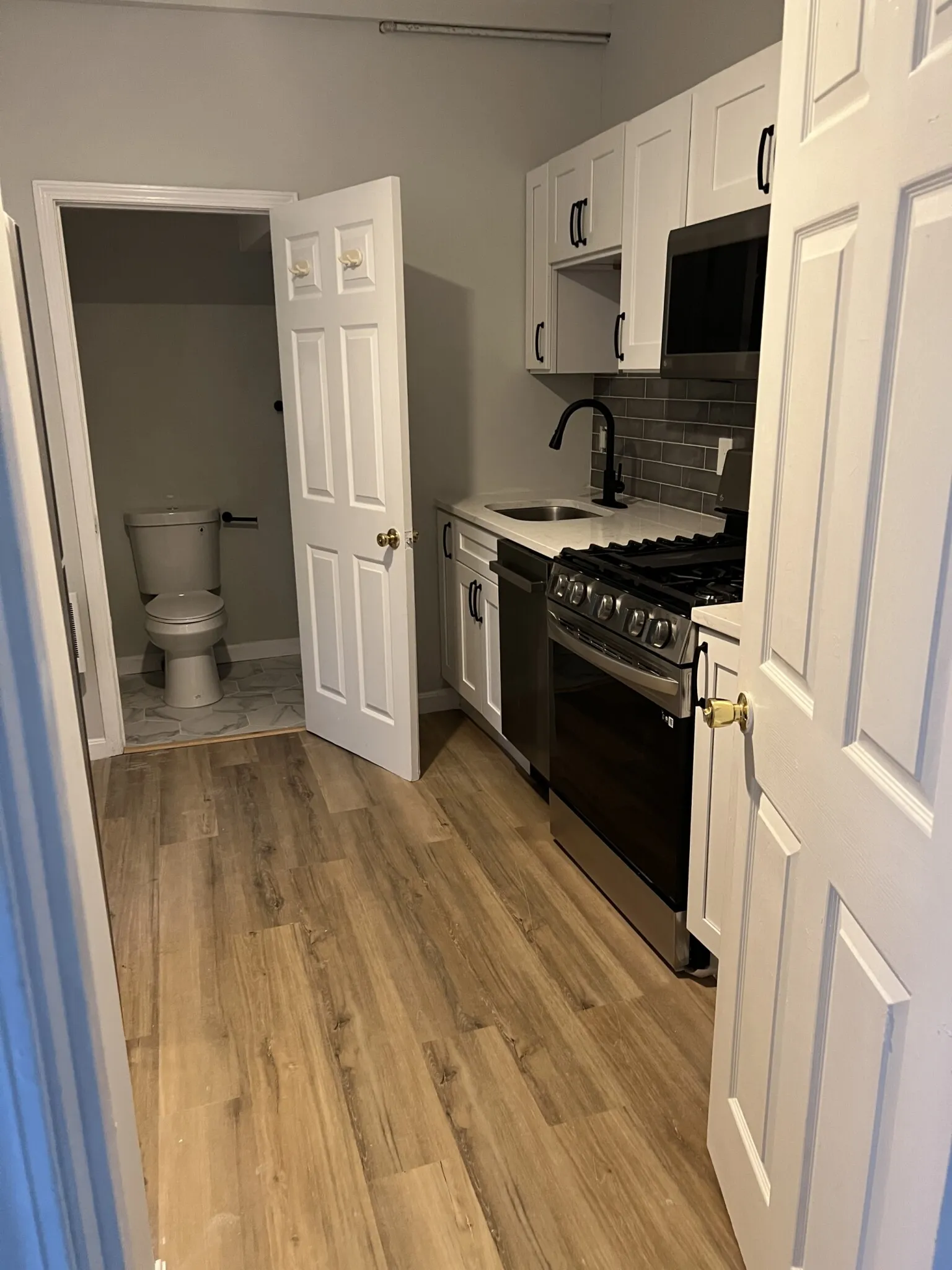 3 bed, 1 bath apartment for rent at 9 Noyes Pl Unit 2, North End — photo 26 of 30