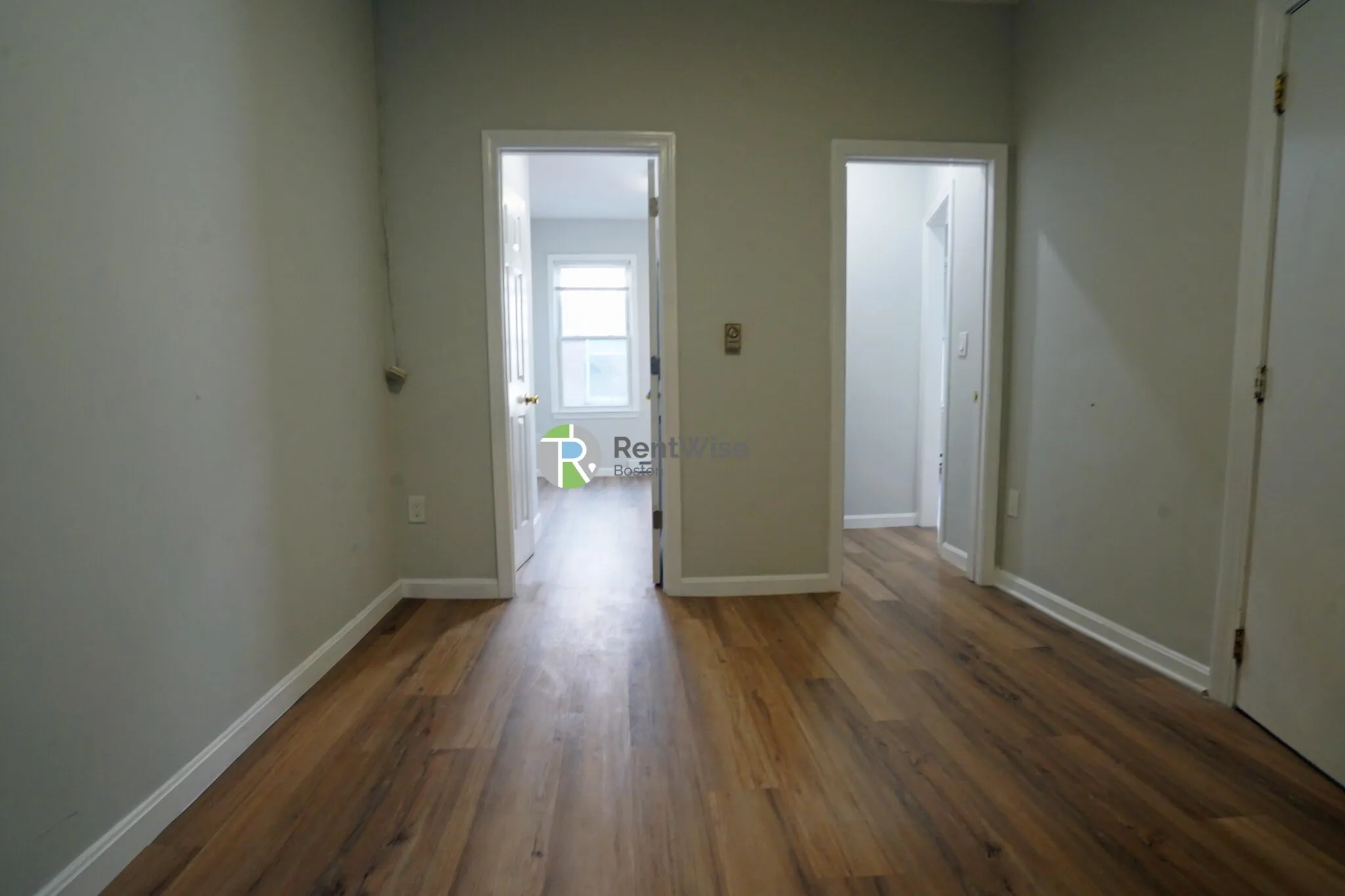 3 bed, 1 bath apartment for rent at 9 Noyes Pl Unit 2, North End — photo 3 of 30