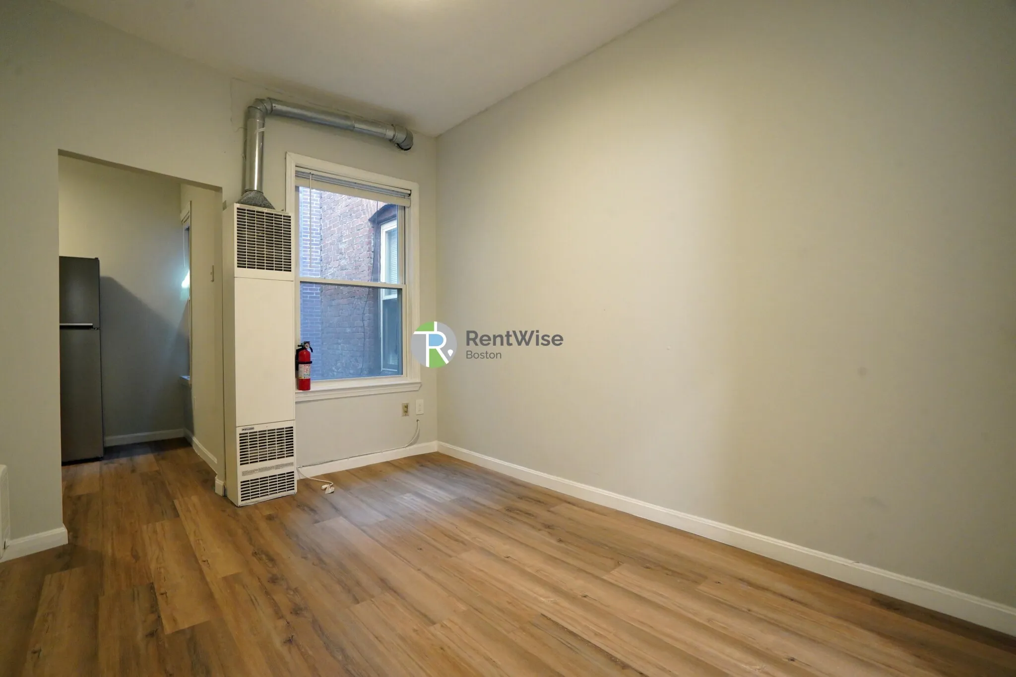 3 bed, 1 bath apartment for rent at 9 Noyes Pl Unit 2, North End — photo 1 of 30