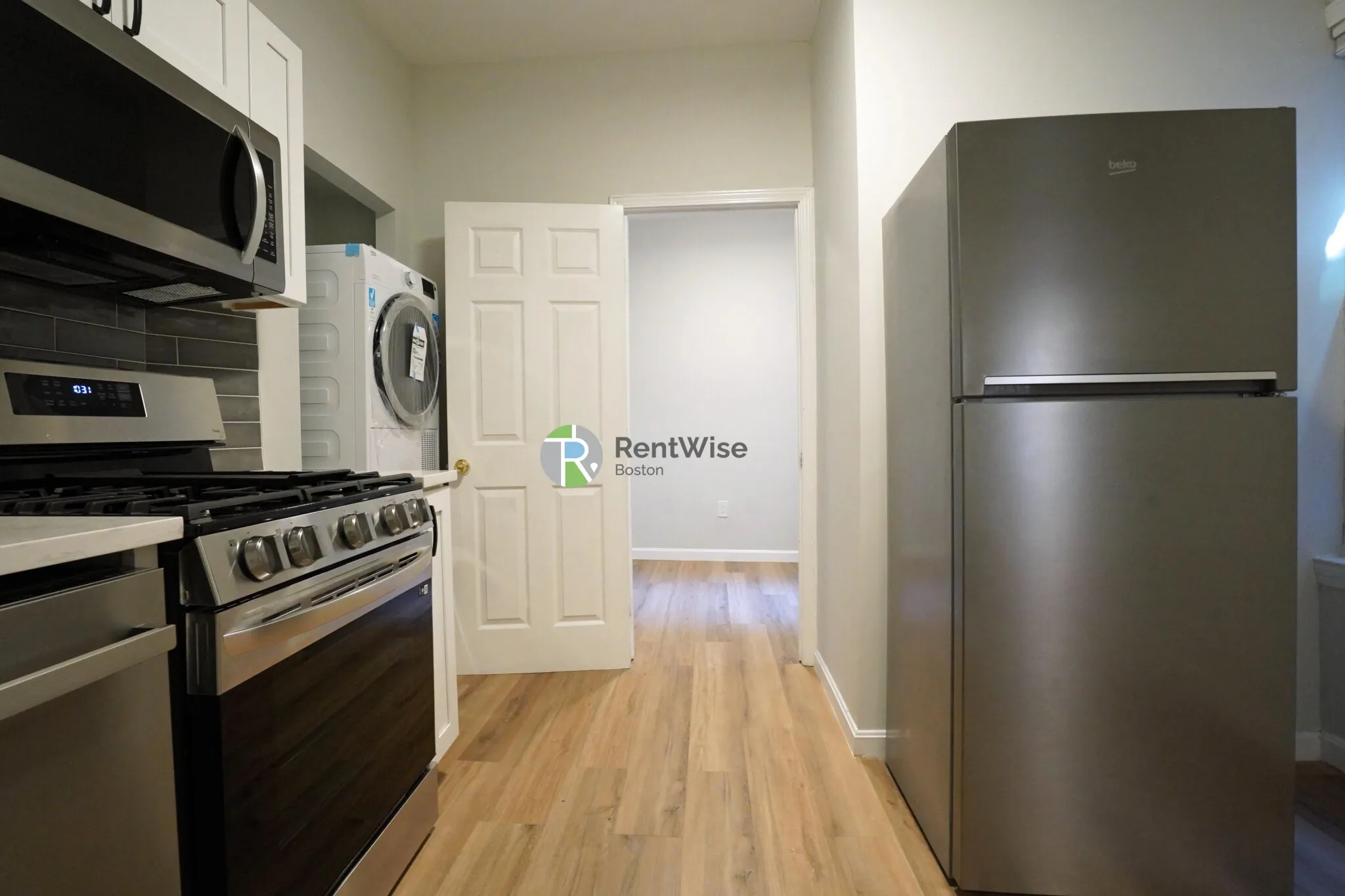 3 bed, 1 bath apartment for rent at 9 Noyes Pl Unit 2, North End — photo 7 of 30