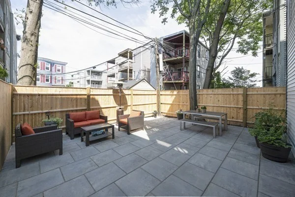 2 bed, 1 bath apartment for rent at 9 O St Unit 1, South Boston