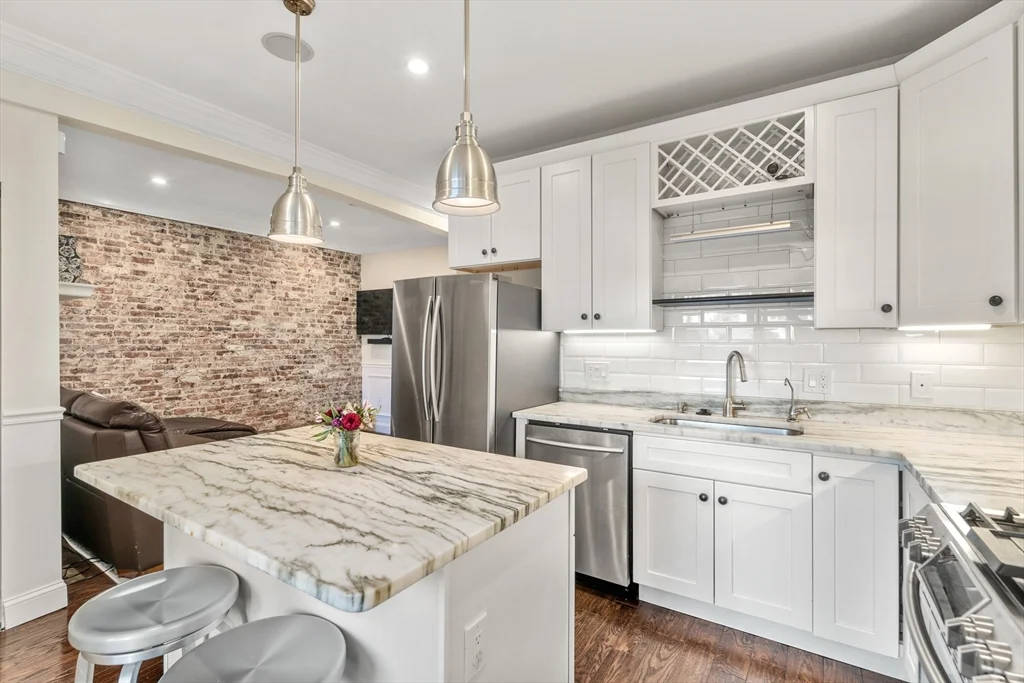 2 bed, 1 bath apartment for rent at 9 O St Unit 1A, South Boston — photo 2 of 19