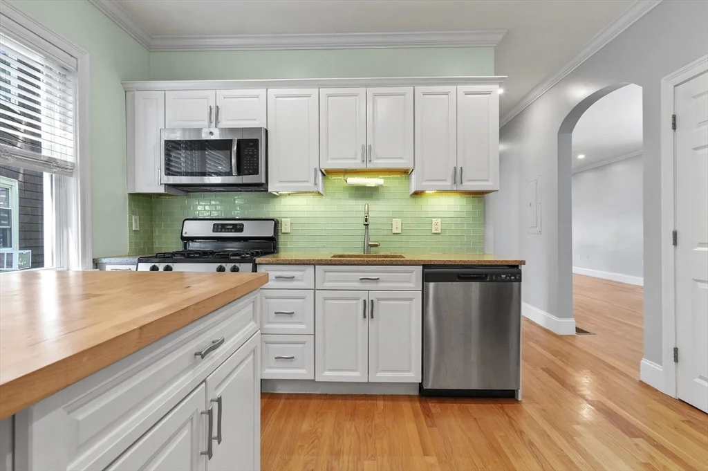2 bed, 1 bath apartment for rent at 9 Odonnell Sq Unit 1, Dorchester — photo 9 of 25