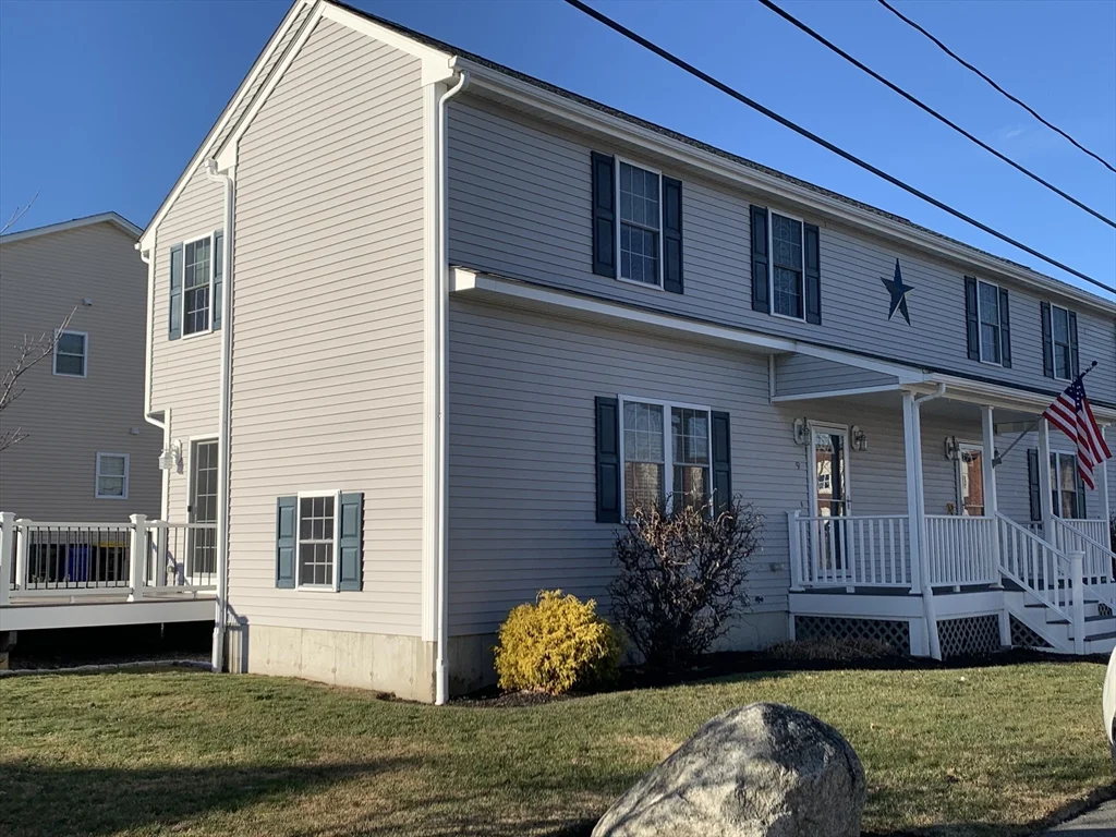 3 bed, 1 bath apartment for rent at 9 Omaha St Unit 9, Fall River — photo 16 of 17