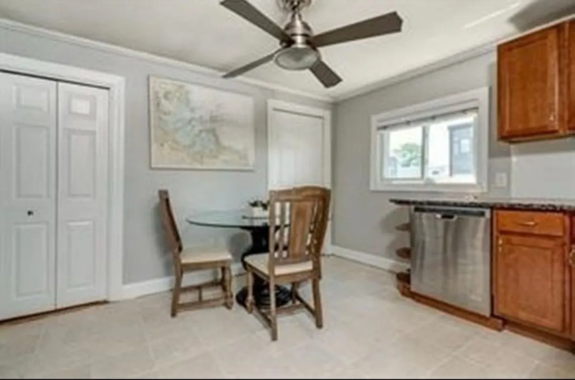 3 bed, 1 bath apartment for rent at 9 P St Unit 3, South Boston — photo 3 of 9