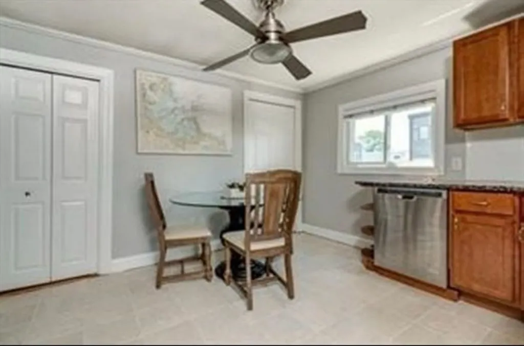 3 bed, 1 bath apartment for rent at 9 P St Unit 3, South Boston — photo 3 of 9