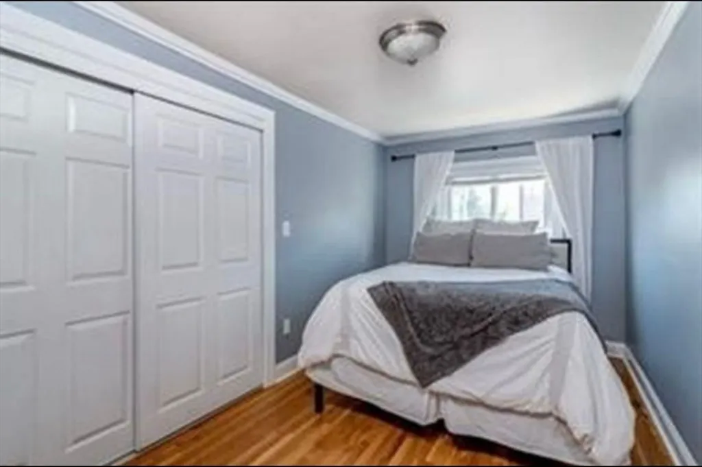 3 bed, 1 bath apartment for rent at 9 P St Unit 3, South Boston — photo 8 of 9