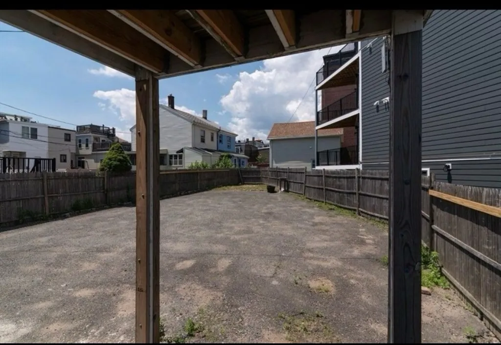 3 bed, 1 bath apartment for rent at 9 P St Unit 3, South Boston — photo 9 of 9