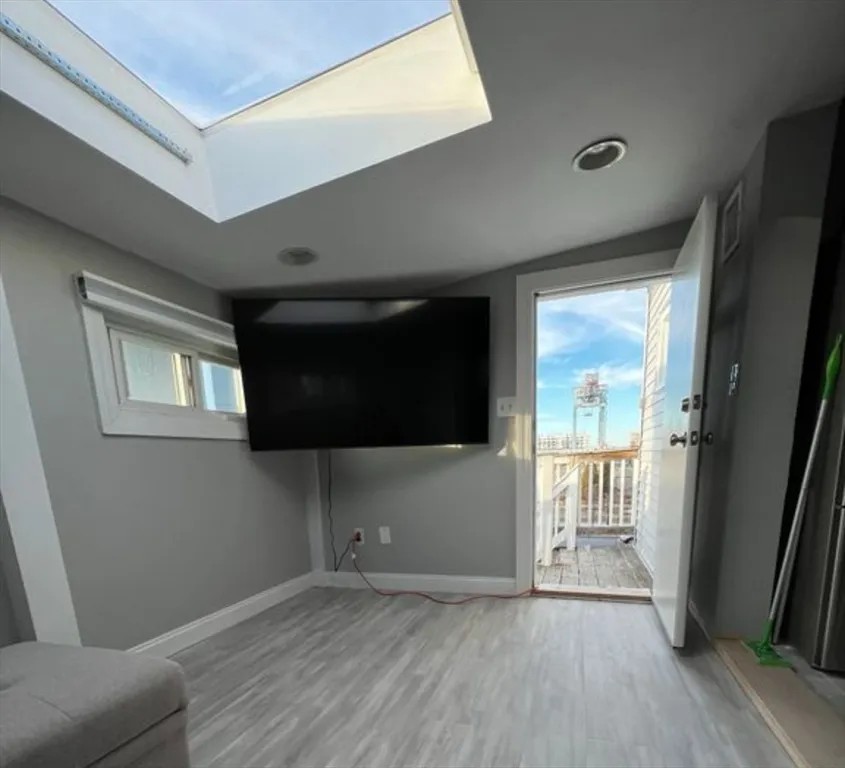3 bed, 1 bath apartment for rent at 9 P St Unit 3, South Boston — photo 1 of 9