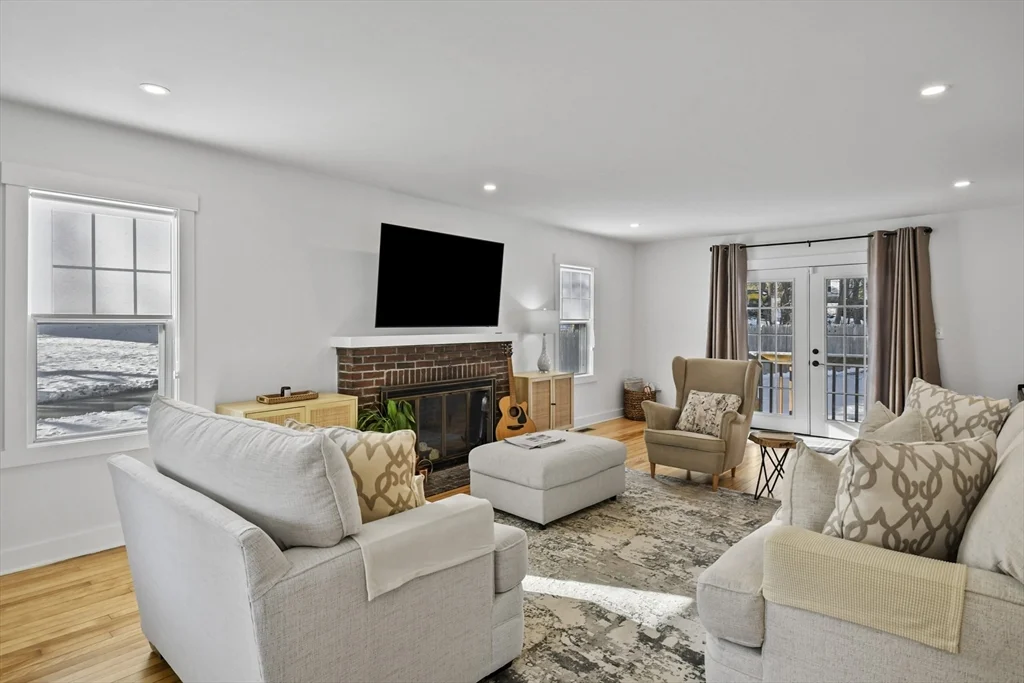 4 bed, 1 bath apartment for rent at 9 Park St, Shrewsbury — photo 5 of 36