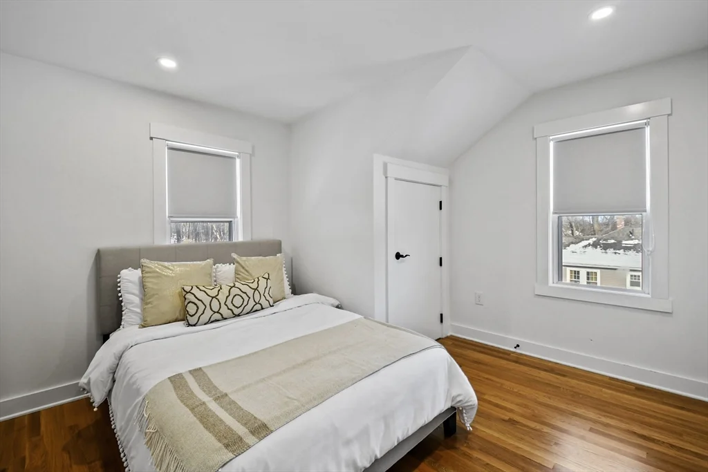 4 bed, 1 bath apartment for rent at 9 Park St, Shrewsbury — photo 25 of 36