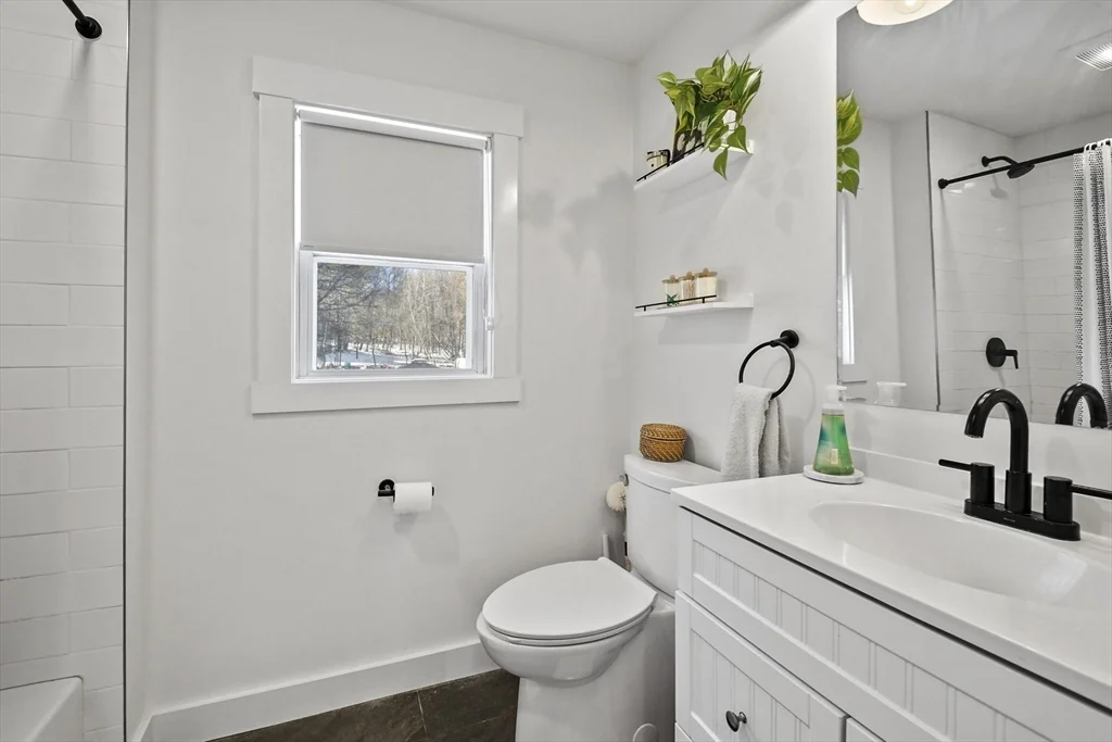 4 bed, 1 bath apartment for rent at 9 Park St, Shrewsbury — photo 30 of 36