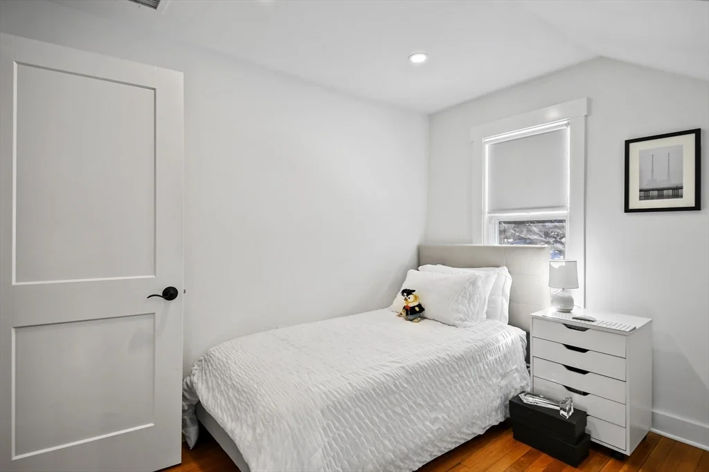 4 bed, 1 bath apartment for rent at 9 Park St, Shrewsbury — photo 28 of 36