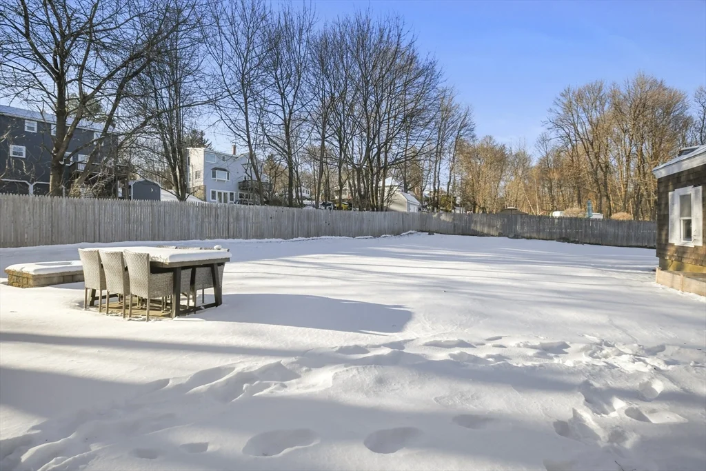 4 bed, 1 bath apartment for rent at 9 Park St, Shrewsbury — photo 34 of 36