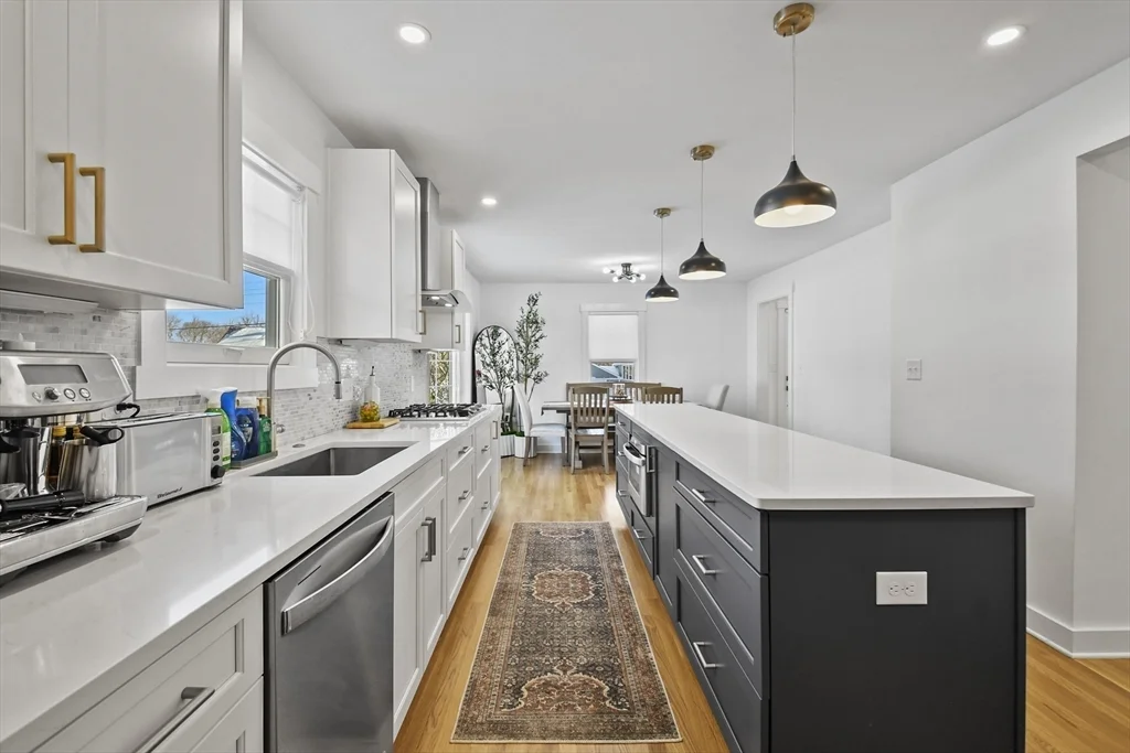 4 bed, 1 bath apartment for rent at 9 Park St, Shrewsbury — photo 12 of 36