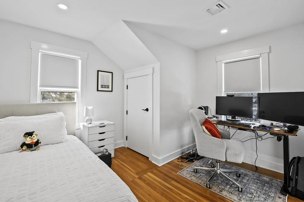 4 bed, 1 bath apartment for rent at 9 Park St, Shrewsbury — photo 29 of 36