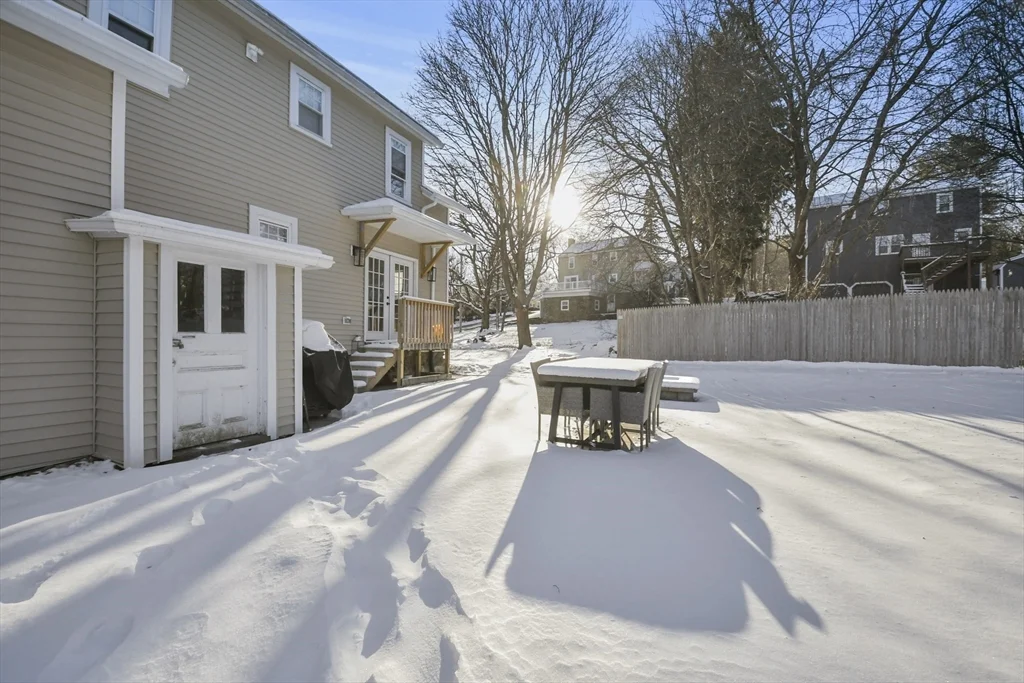 4 bed, 1 bath apartment for rent at 9 Park St, Shrewsbury — photo 33 of 36