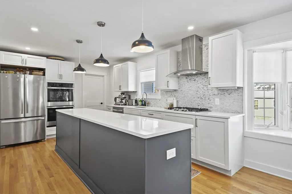 4 bed, 1 bath apartment for rent at 9 Park St, Shrewsbury — photo 10 of 36