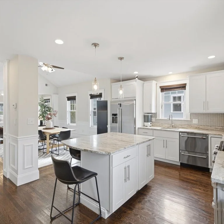 3 bed, 3 bath apartment for rent at 9 Park St Unit 10, Dorchester — photo 3 of 40