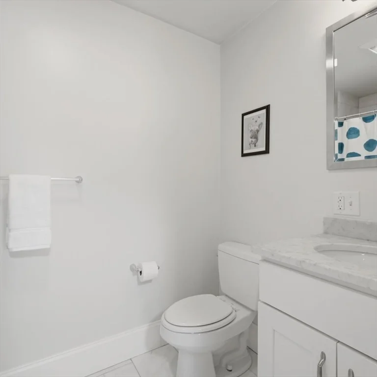 3 bed, 3 bath apartment for rent at 9 Park St Unit 10, Dorchester — photo 25 of 40