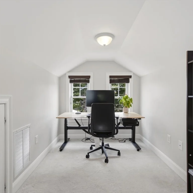 3 bed, 3 bath apartment for rent at 9 Park St Unit 10, Dorchester — photo 29 of 40