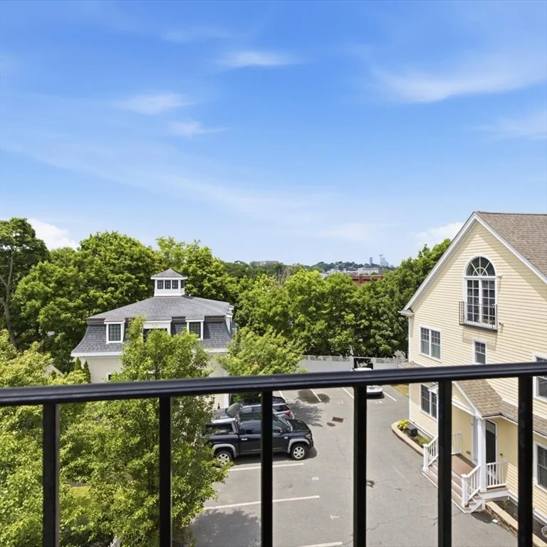 3 bed, 3 bath apartment for rent at 9 Park St Unit 10, Dorchester — photo 37 of 40