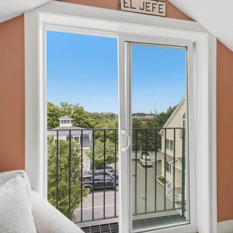 3 bed, 3 bath apartment for rent at 9 Park St Unit 10, Dorchester — photo 34 of 40