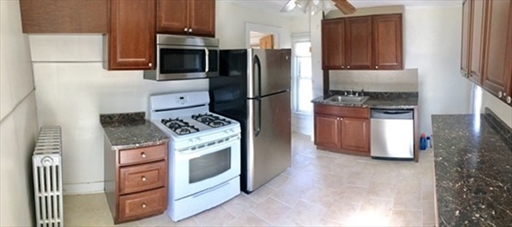 2 bed, 1 bath apartment for rent at 9 Park St Unit 2, Hyde Park — photo 2 of 10