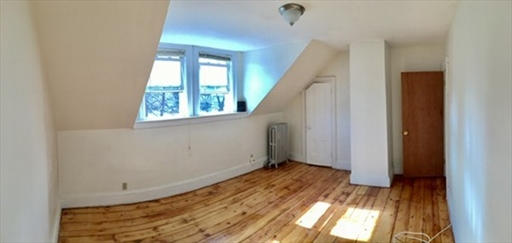 2 bed, 1 bath apartment for rent at 9 Park St Unit 2, Hyde Park — photo 5 of 10