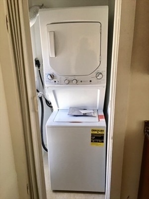 2 bed, 1 bath apartment for rent at 9 Park St Unit 2, Hyde Park — photo 8 of 10