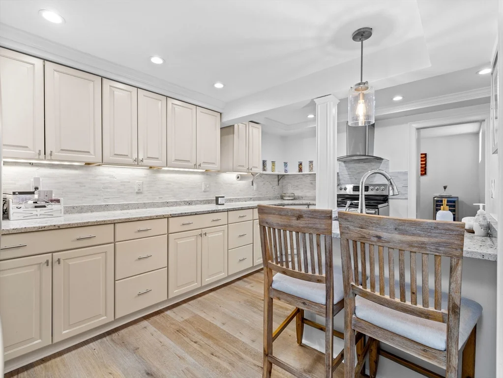 2 bed, 1 bath apartment for rent at 9 Park St Unit 8, Dorchester
