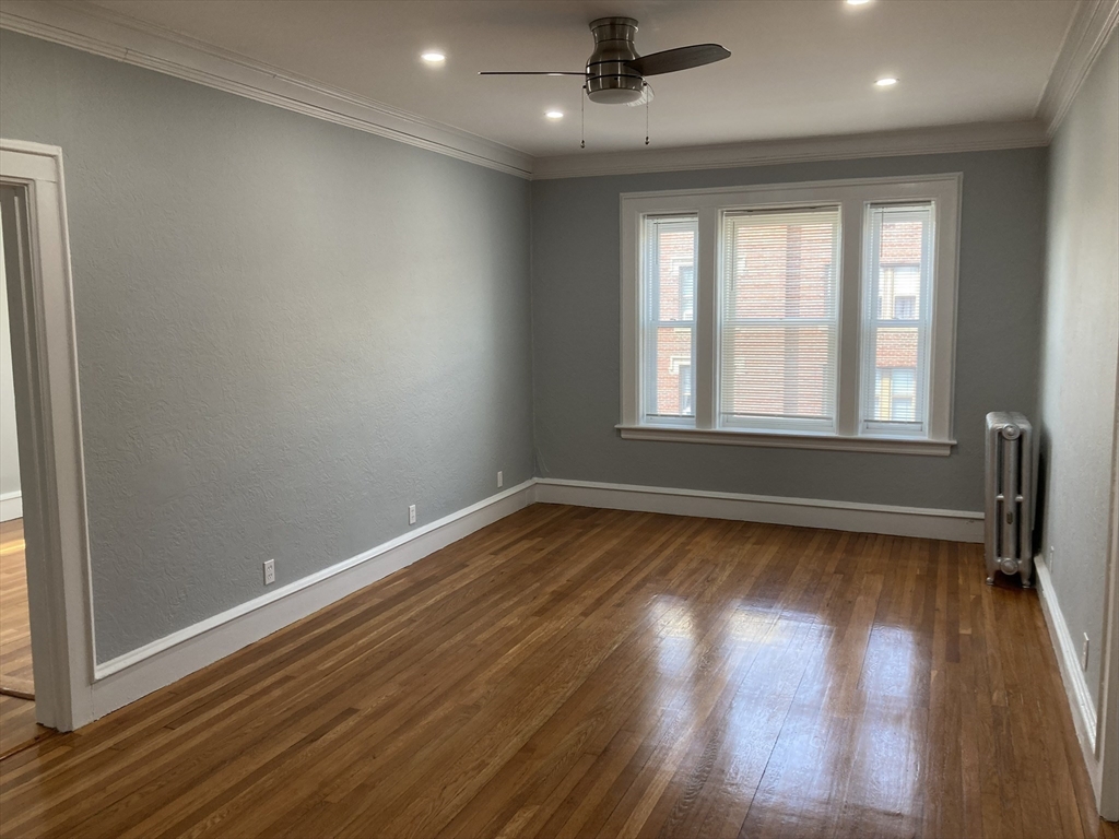2 bed, 1 bath apartment for rent at 9 Park Vale Ave Unit 12, Brighton — photo 3 of 9