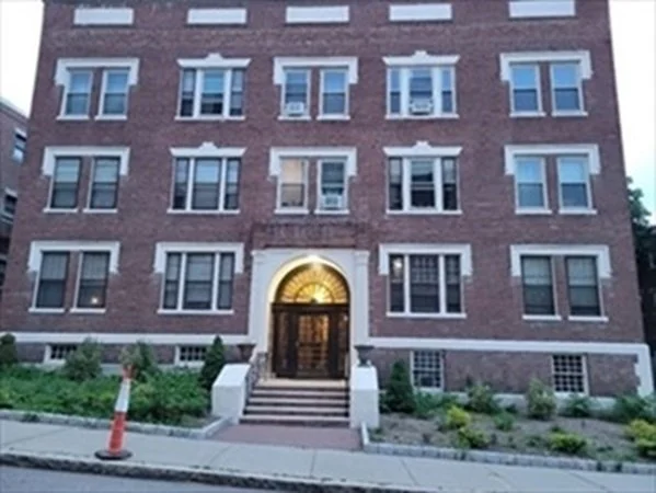 2 bed, 1 bath apartment for rent at 9 Park Vale Ave Unit 2, Allston — photo 1 of 21