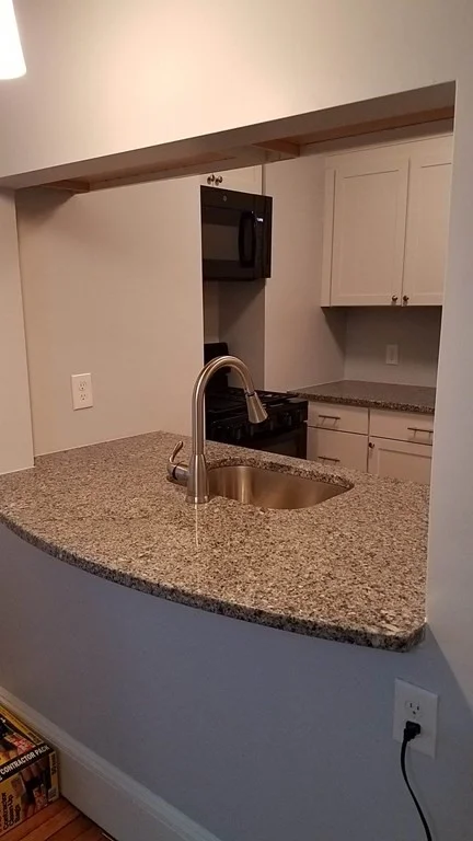 2 bed, 1 bath apartment for rent at 9 Park Vale Ave Unit 2, Allston — photo 3 of 21