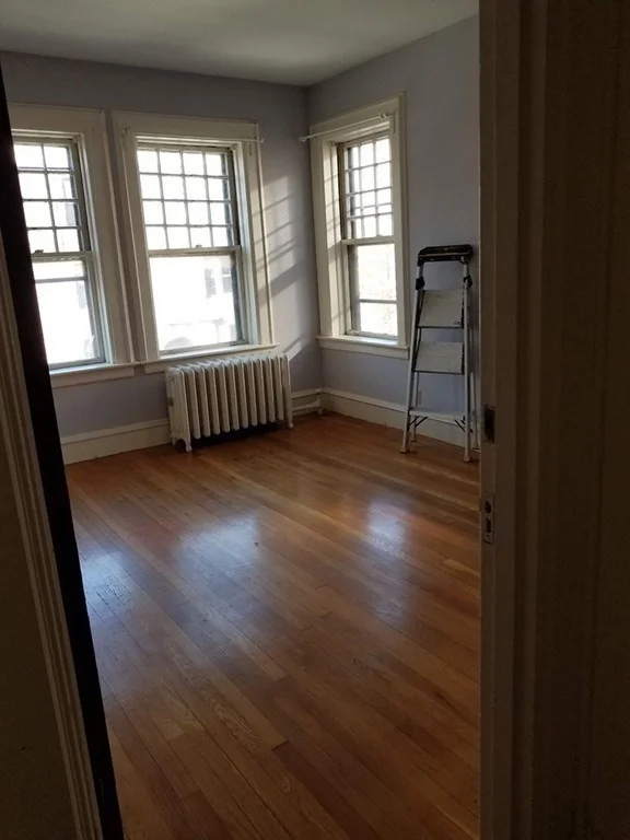1 bed, 1 bath apartment for rent at 9 Park Vale Ave Unit 9, Brighton — photo 3 of 11