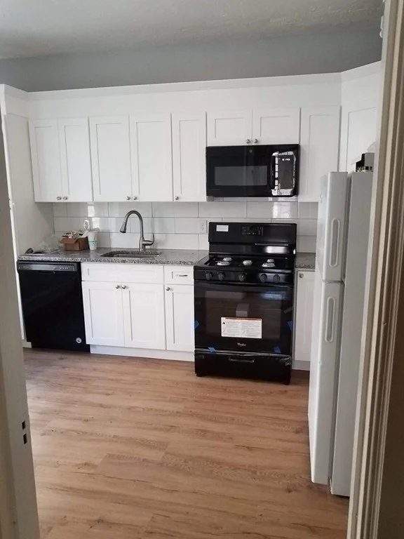 1 bed, 1 bath apartment for rent at 9 Park Vale Ave Unit 9, Brighton — photo 1 of 11