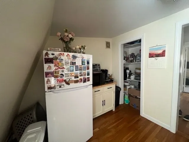 1 bed, 1 bath apartment for rent at 9 Parker St Unit 3, Medford Street / The Neck — photo 4 of 5