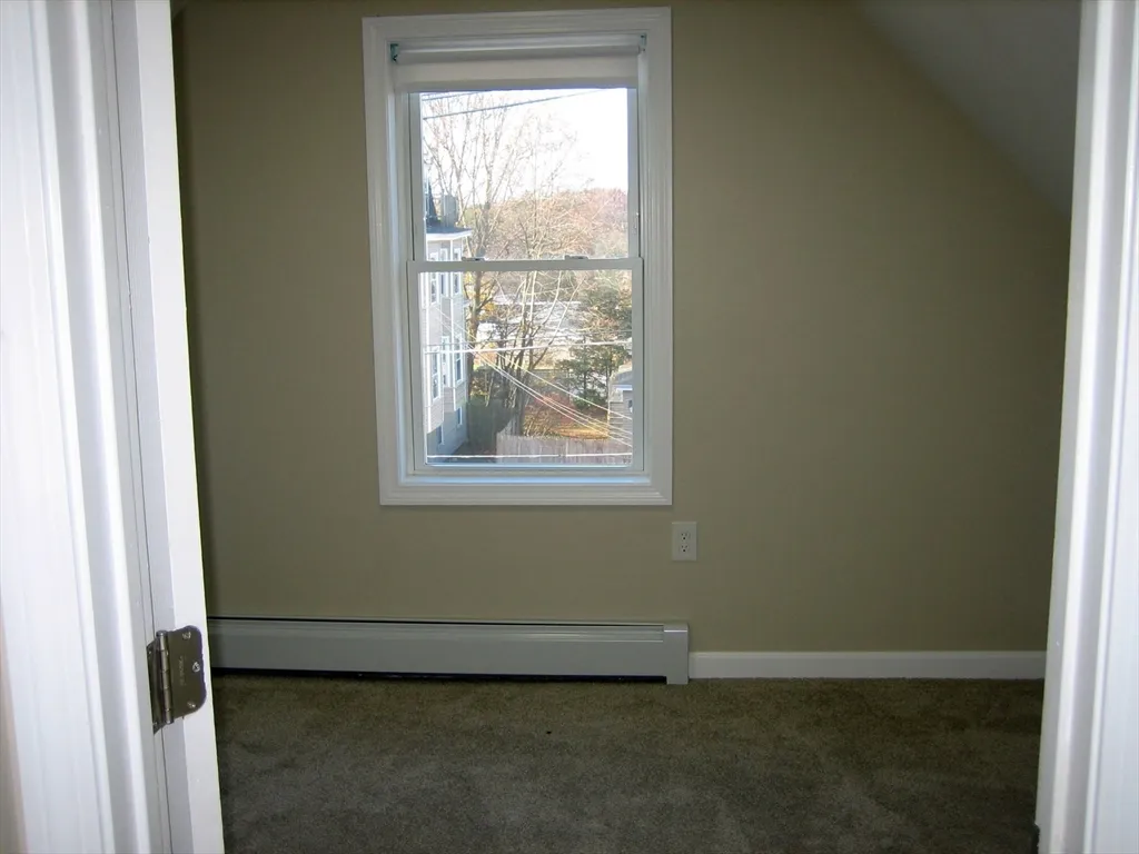 4 bed, 1 bath apartment for rent at 9 Pearl St Unit 2, Ayer — photo 6 of 10
