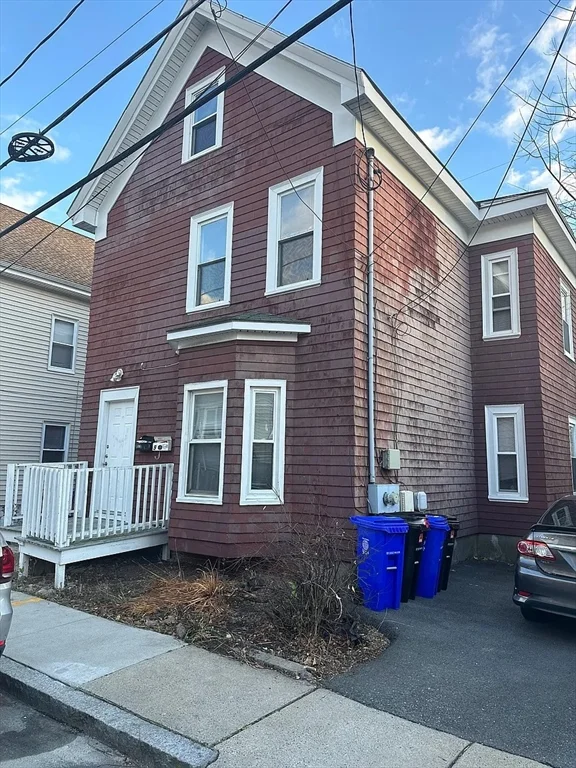 3 bed, 1 bath apartment for rent at 9 Playstead Rd Unit 2, Malden — photo 11 of 21
