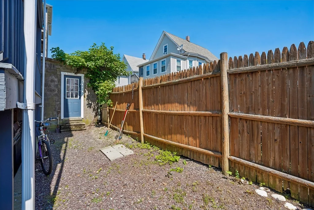 1 bed, 1 bath apartment for rent at 9 Porter St Unit 3, Everett — photo 21 of 23